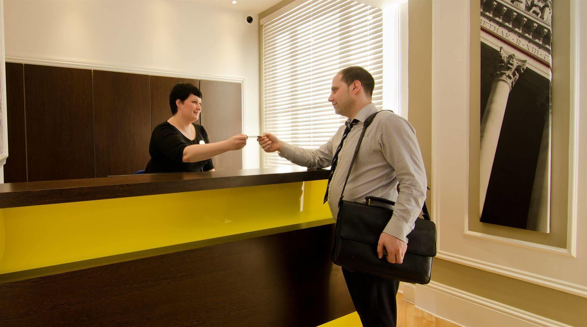 Comfort Inn London - Westminster Экстерьер фото